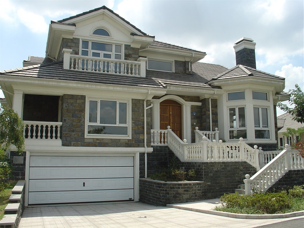 Garage door for Venetian Gardens Villa